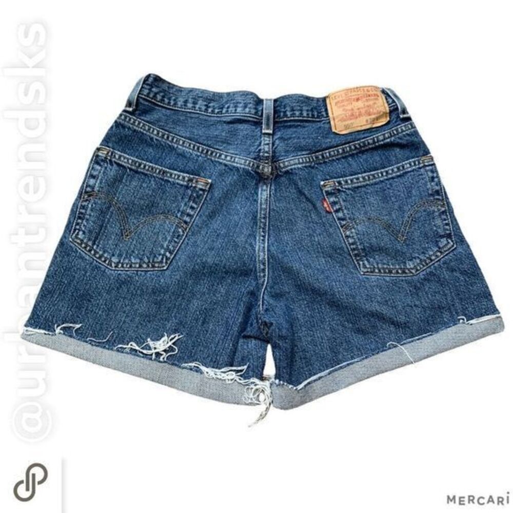 Levi’s | Reworked Jean shorts Fenim cutoffs women’s vintage 30”